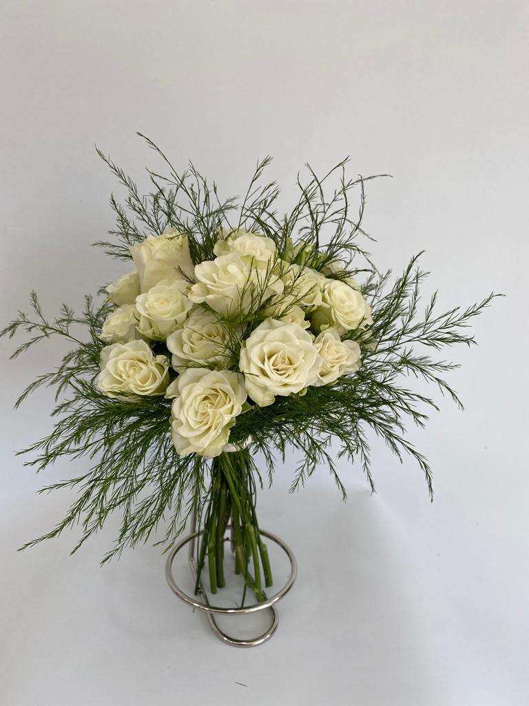 Florista D-Coração - Florista Online Porto - Decoração - Eventos - Flores - Ramo de flores - Ramo de rosas brancas